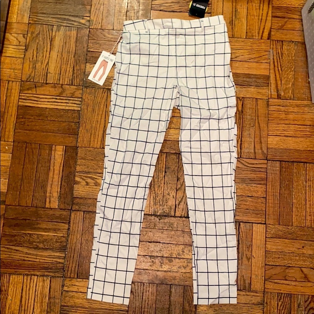 New with tags! Black and white stretchy pants